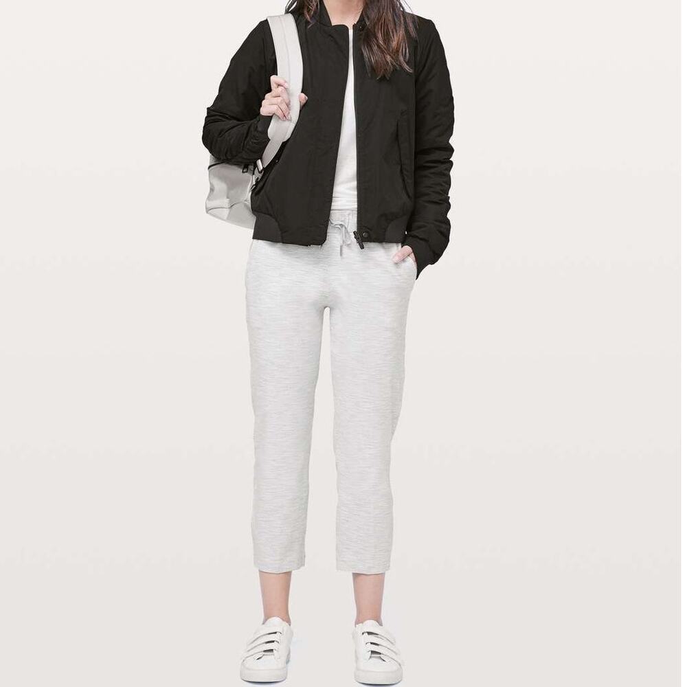 Lululemon On The Fly Crop *23" Wee Are From Space Nimbus Battleship